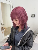 ピヨン 心斎橋(piLLon)&nbsp;ピンク×ブルー　インナーカラー　ウルフカット