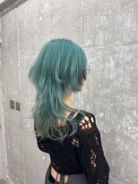 オーン(OOn)&nbsp;ミントグリーンのレイヤーウルフカット