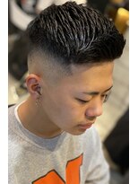 フランクスバーバーリベラルド 横浜(FRANK'S BARBER LIBERALD)&nbsp;フェザーパーマサーフカール刈り上げセンターパート