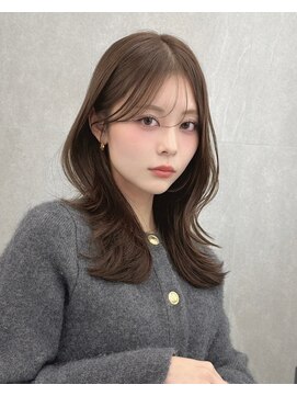 マウルルナ(MAEUL luna) 大人ガーリー似合わせミディアムレイヤー　ダークアッシュ