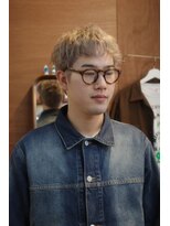 エディ(Edy)&nbsp;ケアブリーチダブルカラーフェザーパーマ外国人風眉毛カット岡山