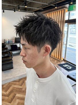 シーイー(C.E) 王道アップバングショート