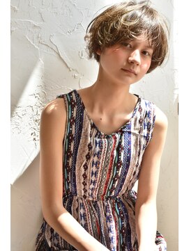 シー(cie) マッシュ,簡単スタイリング,グラデーションカラー.ナチュラル