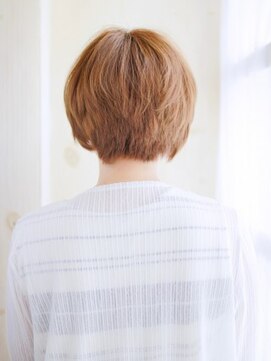 ヘアメイク ナル(hair make nalu) ハイトーンカラーのナチュラルストレートスタイル