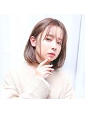 スケルトングレージュ×フェザーロブ