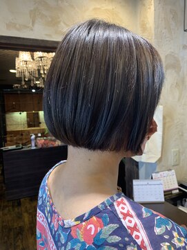 ヘアー クリエイト カルバリ(HAIR CREATE Calbari) つやつやミニボブ