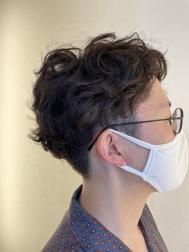 エル(ELLE) スパイラルパーマツーブロマッシュ