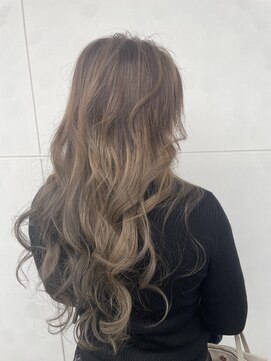 ブルームヘアー(BLOOM hair) ベージュ系ハイライトグラデーション