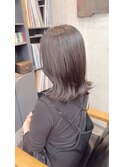 外ハネロブ＋アッシュ系カラー　グレーベージュ