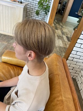 ノート ヘアーサロン(NOTE HAIR SALON) milk tea beige × センターパート × マッシュ