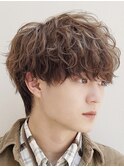 波巻きパーマツイストスパイラルパーマツーブロックメンズ
