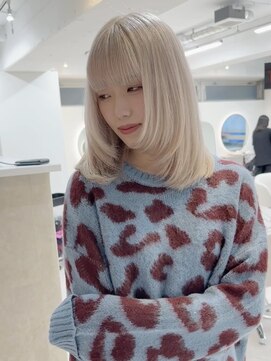 イェッカ パビル(YECCA pabil) 抜きっぱなしホワイトブロンドベージュ(ブリーチ2回以上)