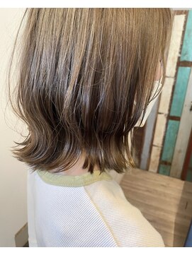 リムヘアーズボウグループ(Rim hairs BEAU group) 滋賀/守山/ボブ/カーキベージュ
