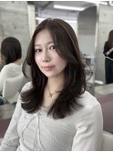 大人可愛いミディアムレイヤーヘア♪