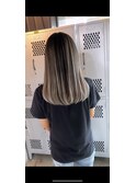 レイヤーボブハイライトブリーチレイヤーハイトーングレージュ