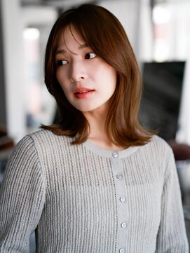 レノラ 本町(LENORA) ☆フェミニンロング大人かわいいぱっつん前髪レイヤーカット小顔