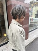 ホワイトグレージュバレイショート☆