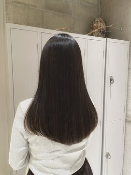 オリーブグレージュ