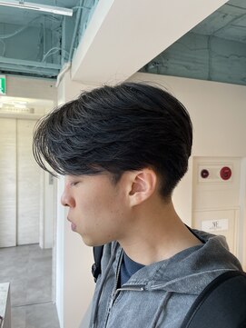マインバイアフロートギンザ(MYNE by AFLOAT GINZA) 圧倒的人気の毛流れセンターパート