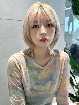 トリッカ シブヤ(TRICCA SHIBUYA) ミディアムレイヤーボブレイヤーウルフレイヤー顔まわりレイヤー