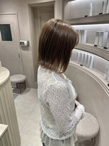 エレノア 静岡店(Eleanor)&nbsp;前下がり外ハネボブ♪透明感ミルキーベージュ【川名】