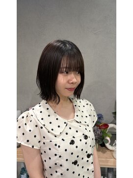 リリ(lili) 暗髪×ボブ