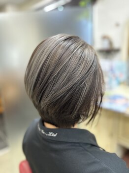 アルファ アトリエ エム フラワー(ALUFA atelier.M/Flower)の写真/360度どこから見ても美しいシルエットに☆骨格や髪質を見極めたカットで小顔効果と再現性を両立♪