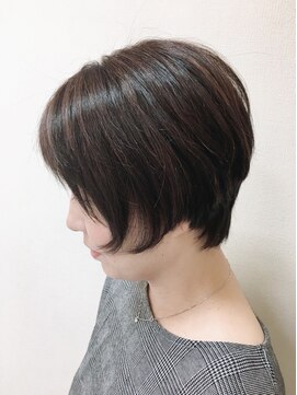 美容室カトレヤ 可愛すぎないクールショートスタイル