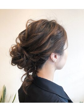 リカモ(ricamo) パーテイーヘアアレンジ