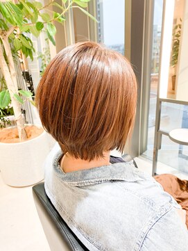 ユッカ エルア 武庫之荘南口(YUCCA elua) 【elua 角床】こなれ感ショートボブ