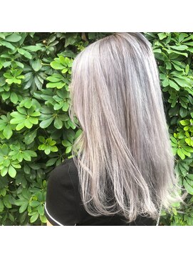 リー 京橋(Lee) 【Lee京橋】ミディアム×ホワイトベージュ