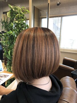 グロウプロデュースバイフェイス(GLOW produce by face) 【GLOW produce by face】　前下がりボブ