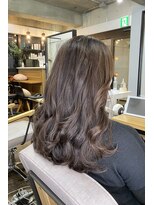 ヘアアンドメイク スタジオ ミムロ(HAIR&MAKE STUDIO MIMURO)&nbsp;ロングヘア・グレージュカラー・ウェーブ巻き