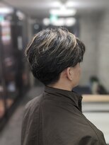 ヒロギンザ 新橋日比谷口店(HIRO GINZA)&nbsp;ニュアンスパーマで作るセンターパートスタイル