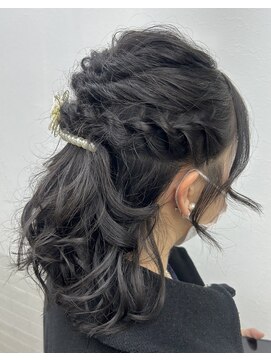 ライブトレア(LIVE TOREA) ハーフアップ