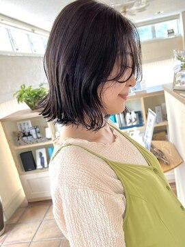 ヒート バイ アンカットラウンジ 渋谷(HEAT by UNCUT&LOUNGE) 切りっぱなしボブ/暗髪/透明感カラー/外ハネ［渋谷］