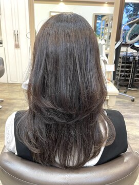 アルターリール(aL ter Rire) 黒髪/グレーベージュ/レイヤーロング/前髪パーマ /中村郁未