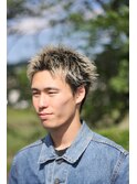 金髪スパイキーショート