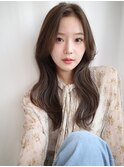 センターパート　レイヤーミディ　くびれヘア　韓国ヘア　透明感