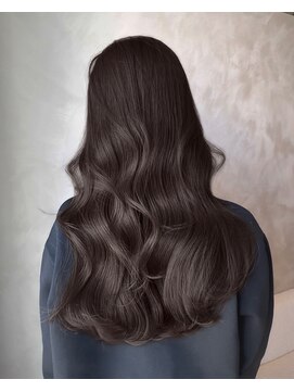 ロアンザトウキョウ(L'EANE THE TOKYO) グレージュカラー【荒谷進介】