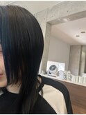 ブリーチダブルカラーブルーポイントカラー×黒髪レイヤーミディ