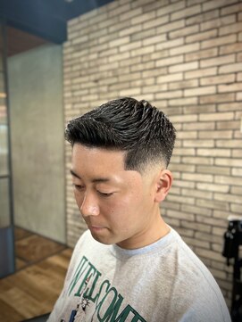 ザック(ZAC) フェザーアップミドルスキンフェード