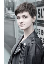 ジジバイワースホワイル(jiji by WORTH WHILE) アン・ハサウェイ 風ハンサムショート