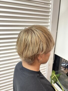 ビーエリアイング(BE AREA ＋ing) ミルクティーベージュ