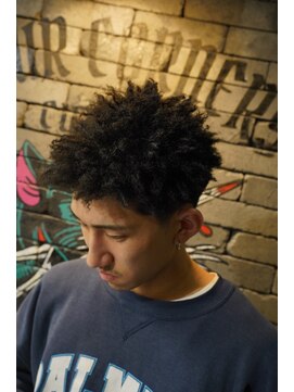フォーコーナーズカットショップスリーセント 栄(FourCornersCutShop 3/cent) スパイキーアフロ
