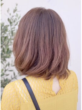 モカ ヘアーデザイン(moca HAIR DESIGN) ピンク系のカラーのボブ