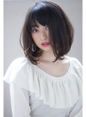 大人カジュアル前下がりボブワンカールノーブルショート