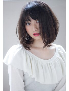 マリアバイアフロート(Maria by AFLOAT) 大人カジュアル前下がりボブワンカールノーブルショート