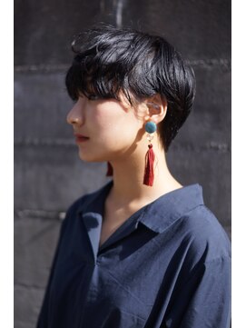 アトリエ フェム(atelier.fem) コンパクトさがオシャレで可愛いマニッシュショート