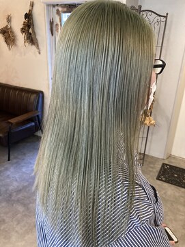ヘアスタジオニコ(hair studio nico...) ペールグリーン